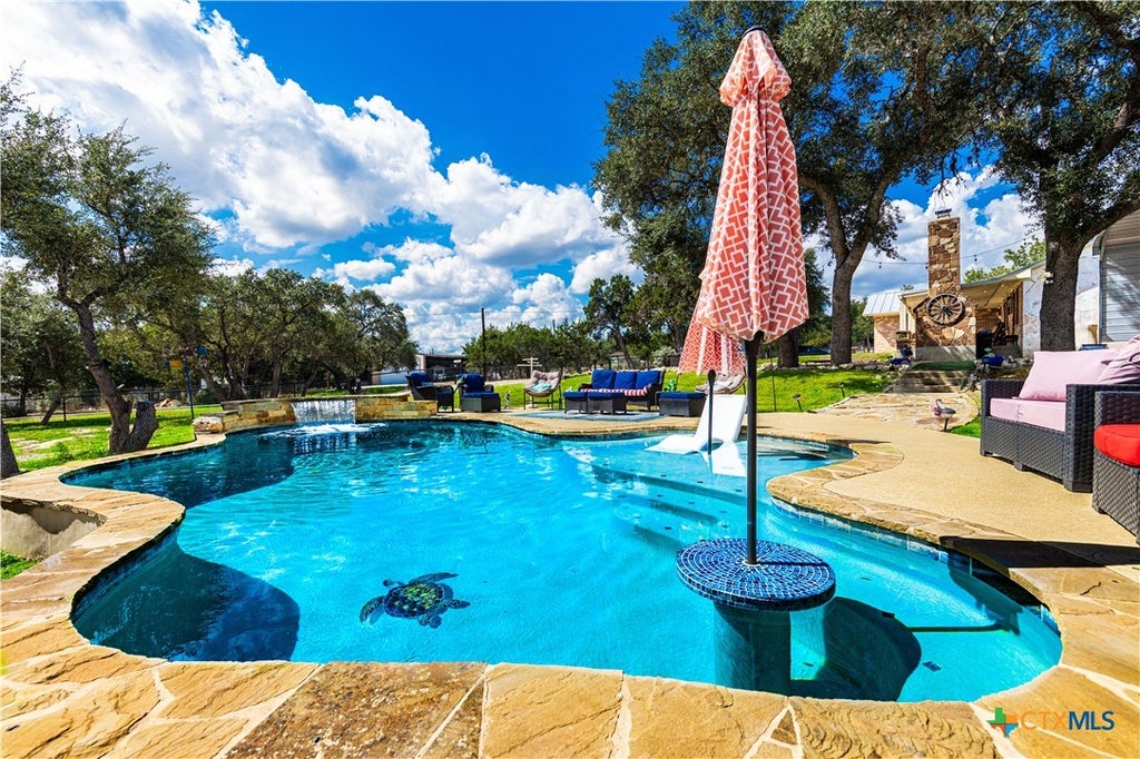 Photo of 341 Ringtail, Canyon Lake, TX 78133 (MLS # 595089)