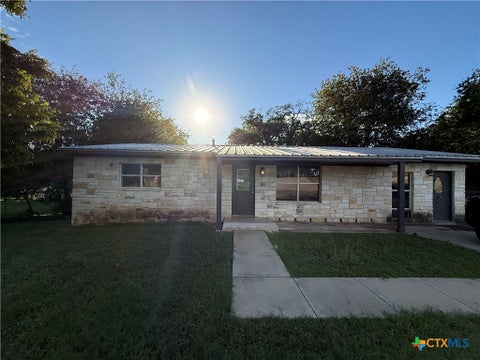 Photo of 32 Hillcrest Drive, Lampasas, TX 76550 (MLS # 628649)