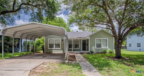 Photo of 1308 E Park Avenue, Victoria, TX 77901 (MLS # 615586)