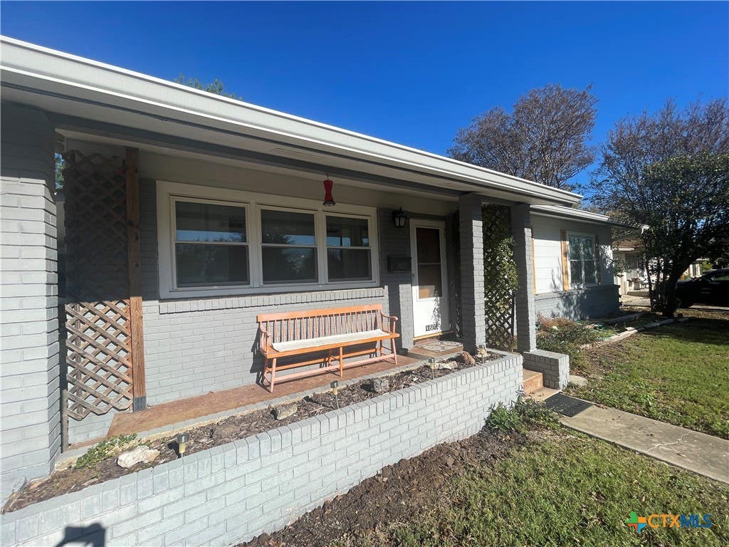 Photo of 880 W Merriweather Street, New Braunfels, TX 78130 (MLS # 598898)