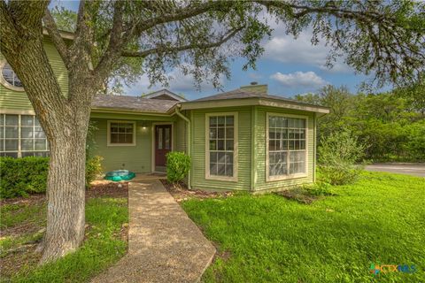 Photo of 201 Ridgewood, San Marcos, TX 78666 (MLS # 612926)