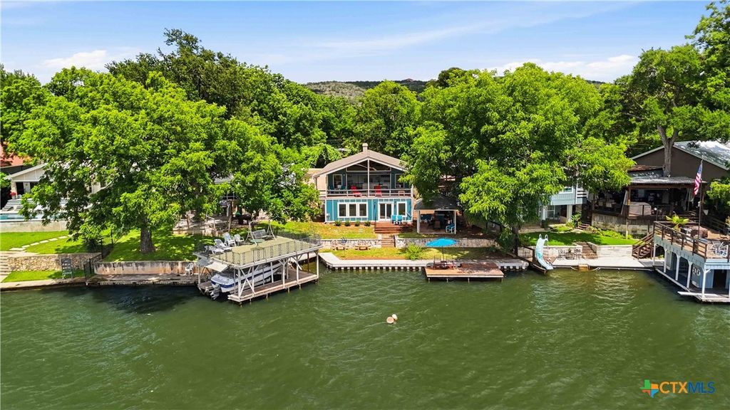 Photo of 1308 Lakeside Drive, Burnet, TX 78611 (MLS # 617268)