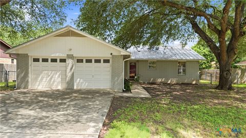 Photo of 938 Lazy Trail, New Braunfels, TX 78130 (MLS # 618480)