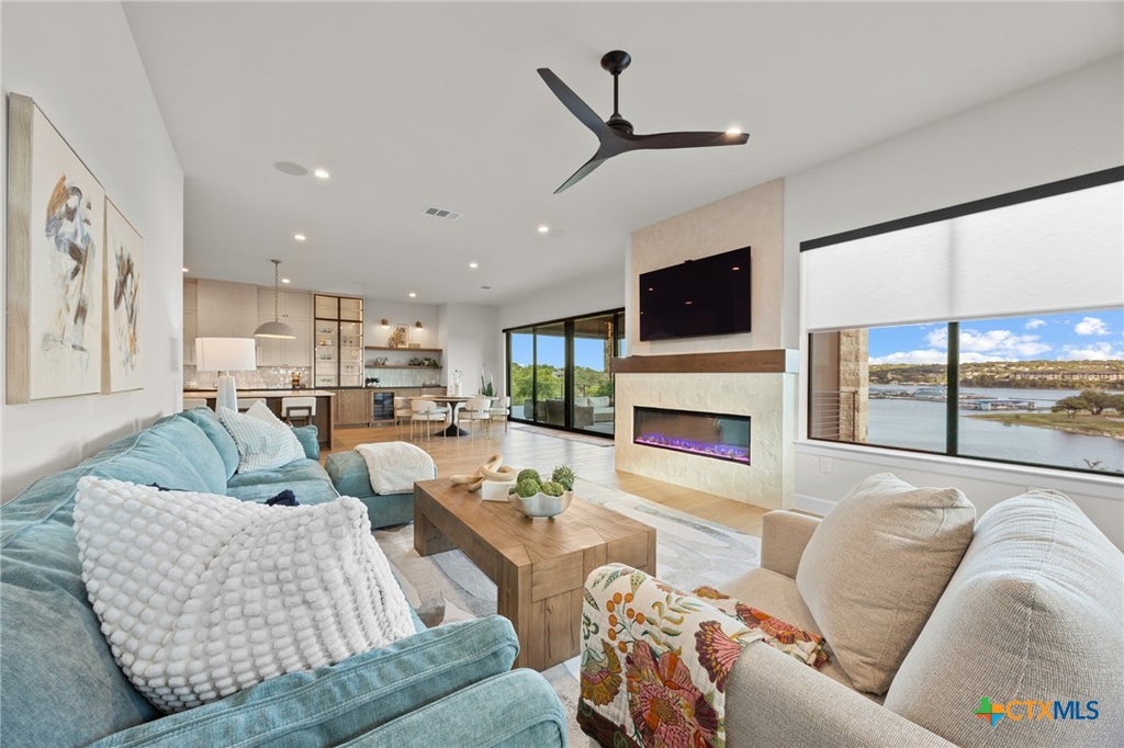 Photo of 347 Venture Boulevard, Point Venture, TX 78645 (MLS # 627252)