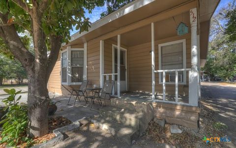 Photo of 512 Valley Street, San Marcos, TX 78666 (MLS # 602120)