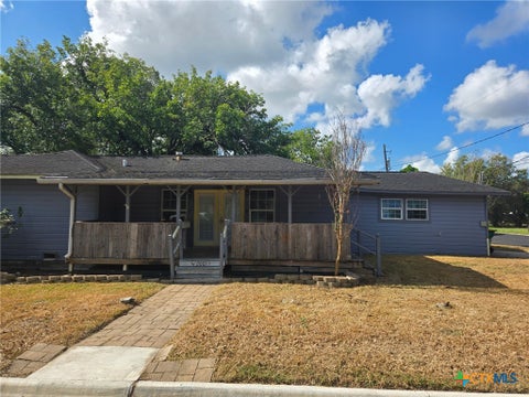 Photo of 2001 E Forrest Street, Victoria, TX 77901 (MLS # 627461)