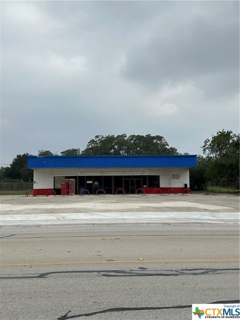 246 W Pearl Street Goliad TX 77963