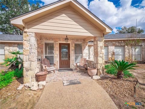 A home in Luling