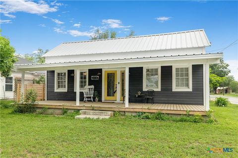 313 W Broadway Cuero TX 77954