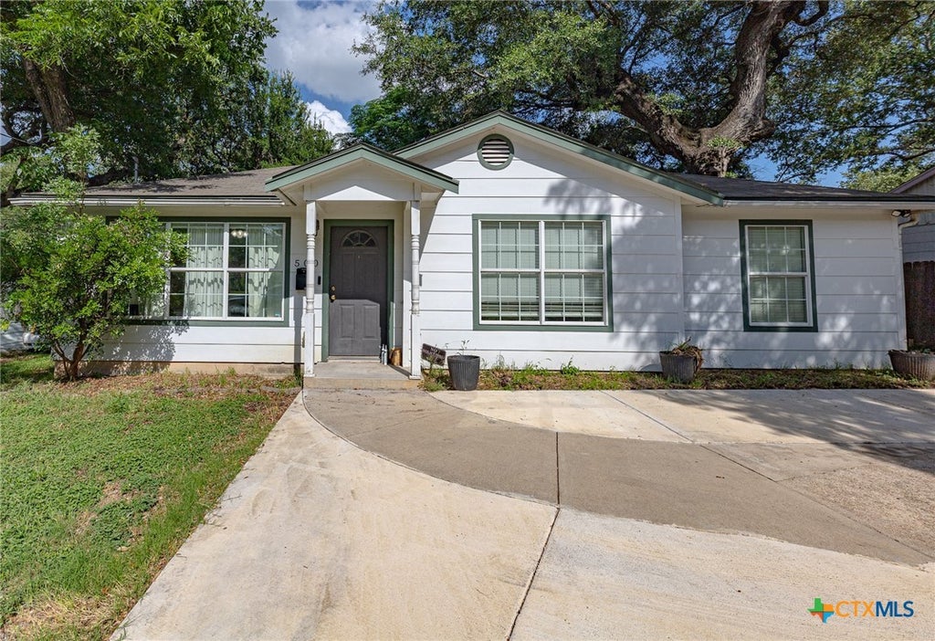 Photo of 500 Mitchell Street, Belton, TX 76513 (MLS # 616904)