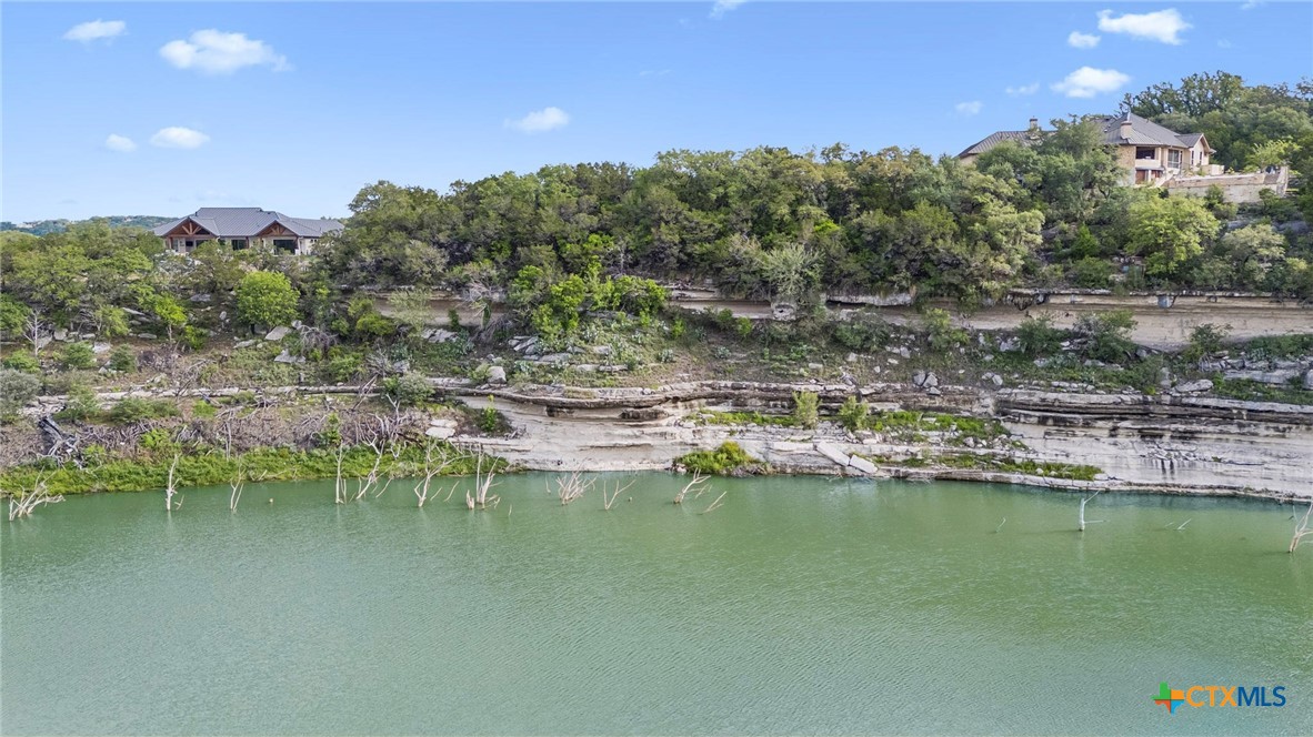 293 River Cliff Place