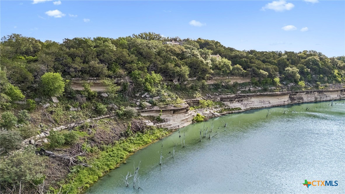 293 River Cliff Place