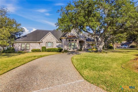 Photo of 115 Alameda Circle, Victoria, TX 77904 (MLS # 613878)