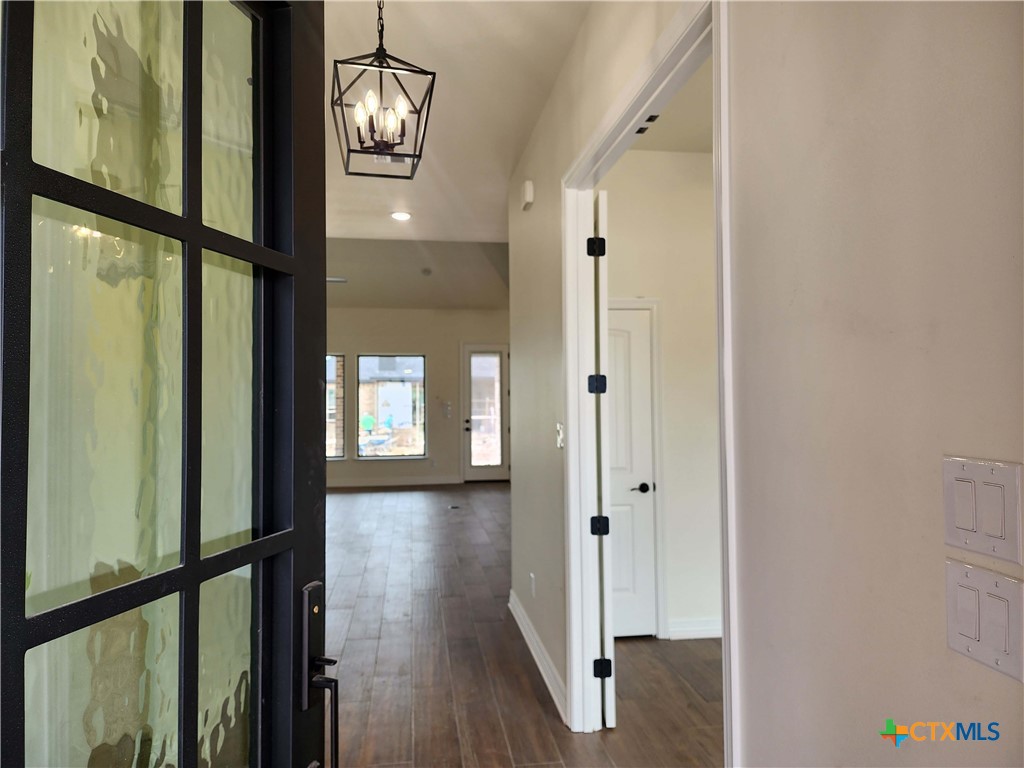 801 Golden Eagle Cove