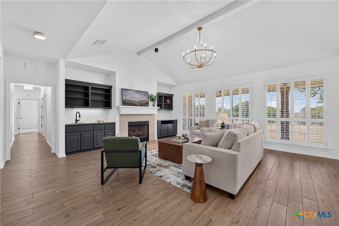 4418 Sunflower Lane