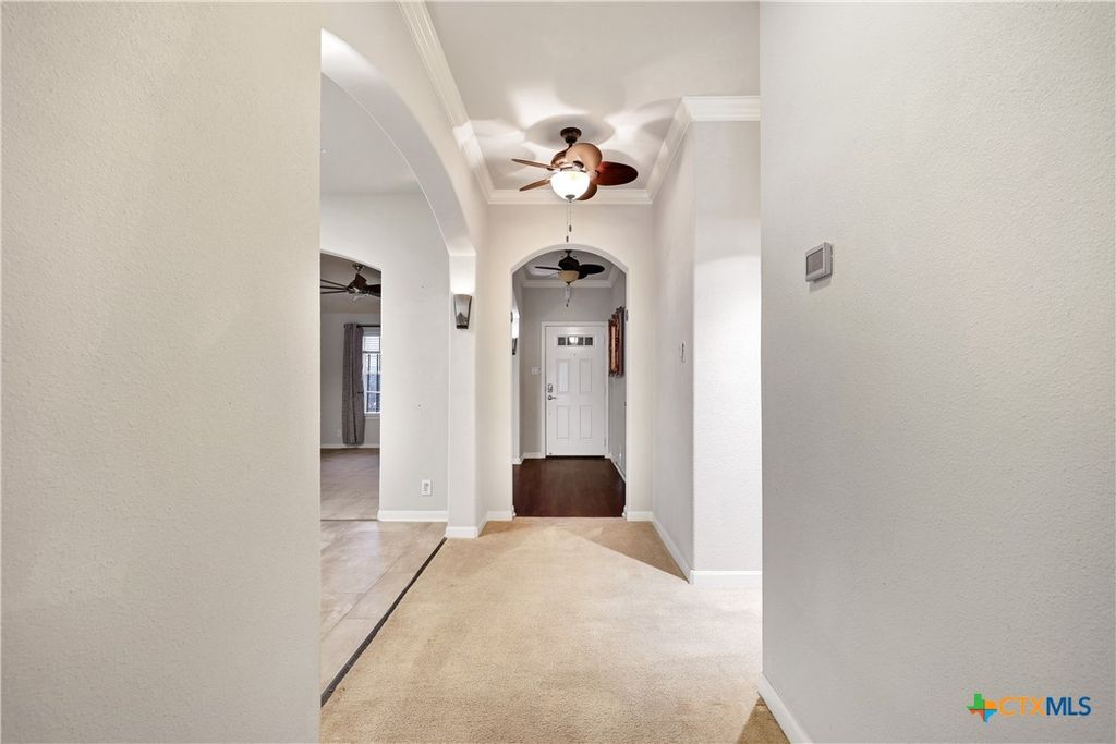 Photo of 5423 Southern Oaks, San Antonio, TX 78261 (MLS # 596603)