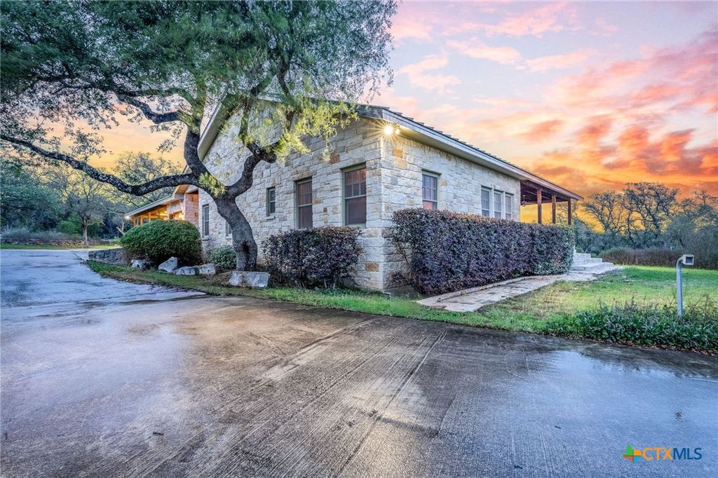 Photo of 377 Buffalo Springs Road, New Braunfels, TX 78132 (MLS # 613745)