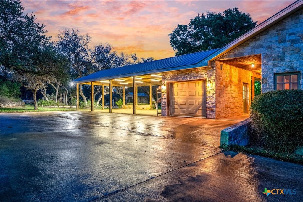 Photo of 377 Buffalo Springs Road, New Braunfels, TX 78132 (MLS # 613745)