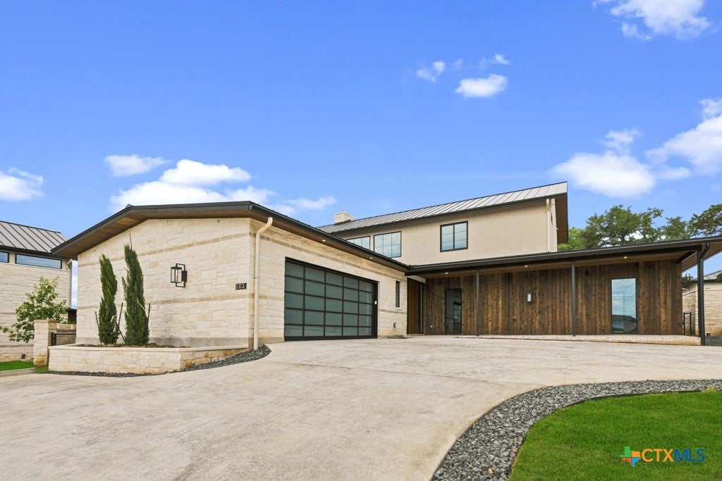 103 Lakeview Boulevard