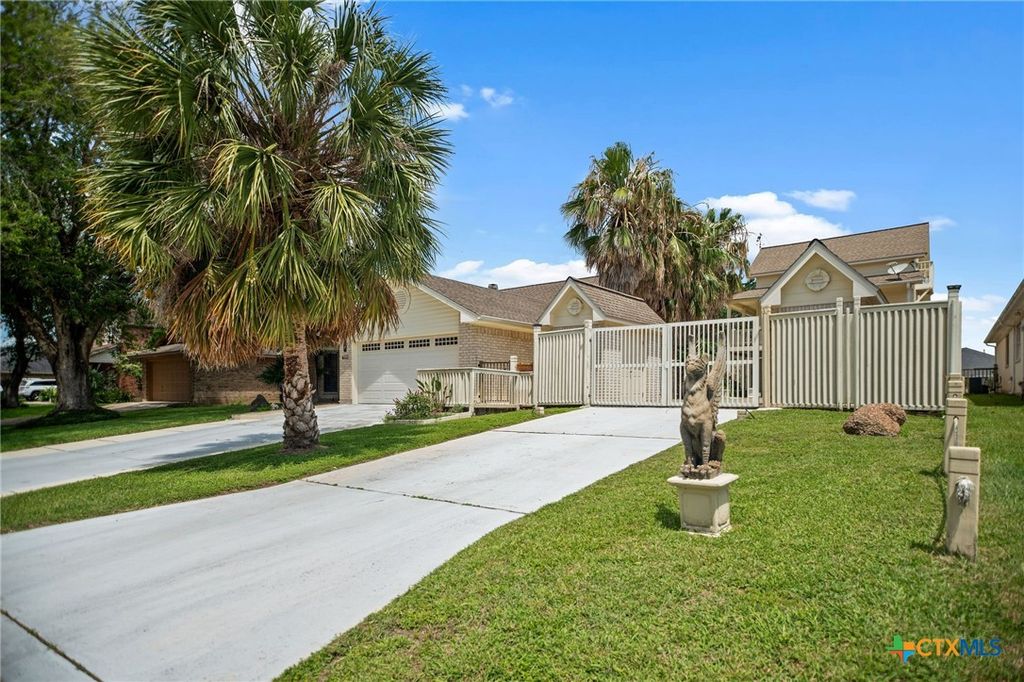 Photo of 117 E Harbor Drive, Port Lavaca, TX 77979 (MLS # 615319)