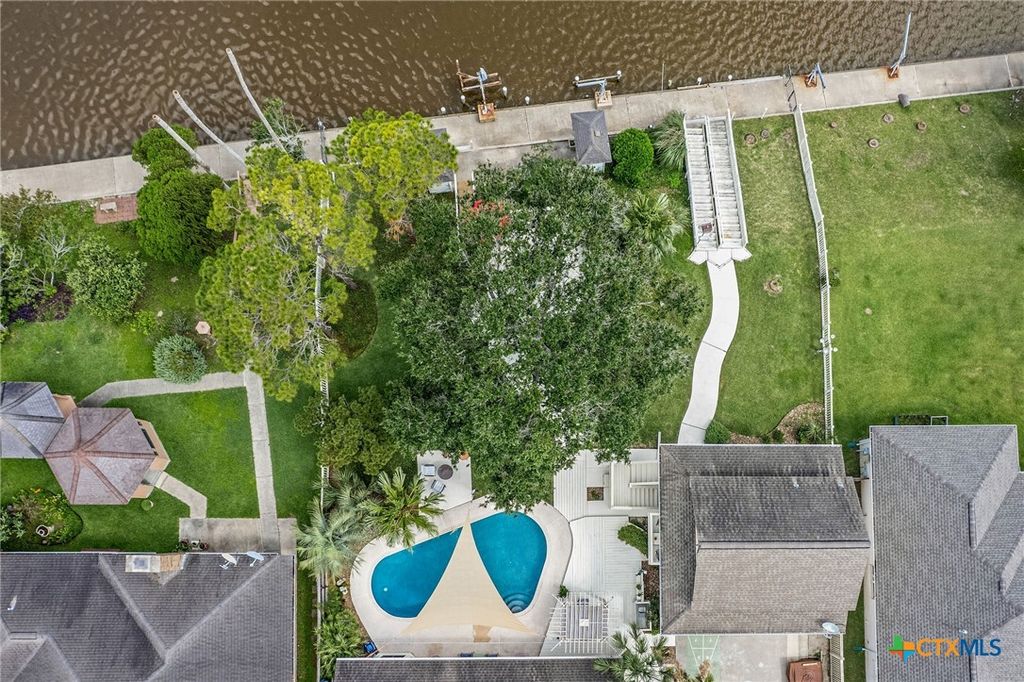 Photo of 117 E Harbor Drive, Port Lavaca, TX 77979 (MLS # 615319)