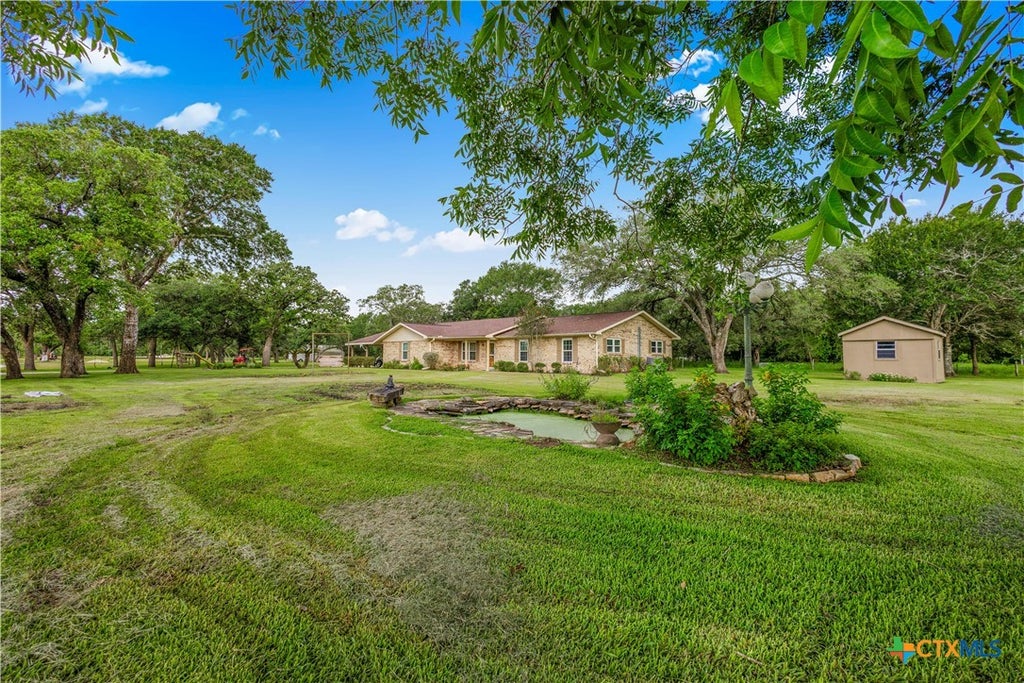 Photo of 164 Private Road 1211, Edna, TX 77957 (MLS # 616801)