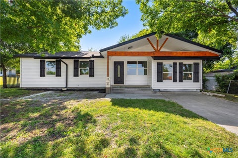Photo of 306 Margaret Lee Street, Copperas Cove, TX 76522 (MLS # 620511)