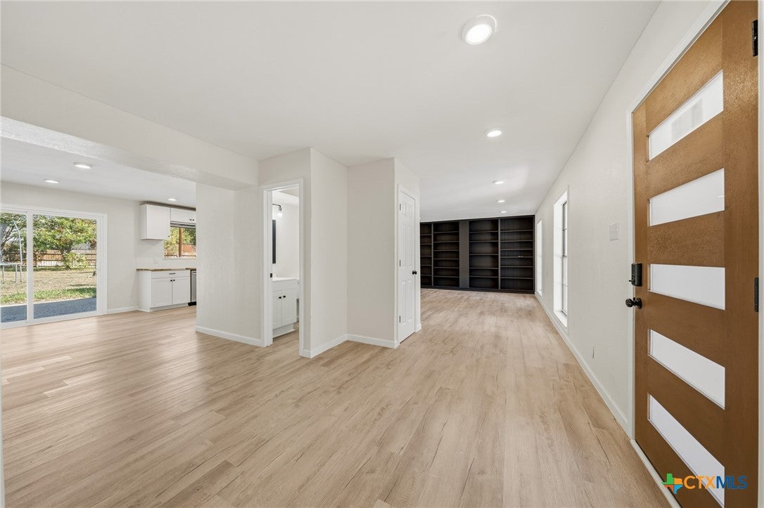 3606 Iroquois Trail