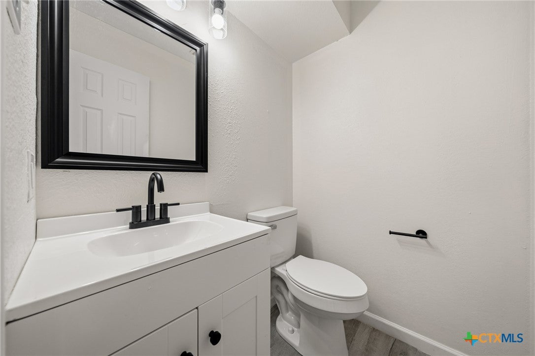 3606 Iroquois Trail