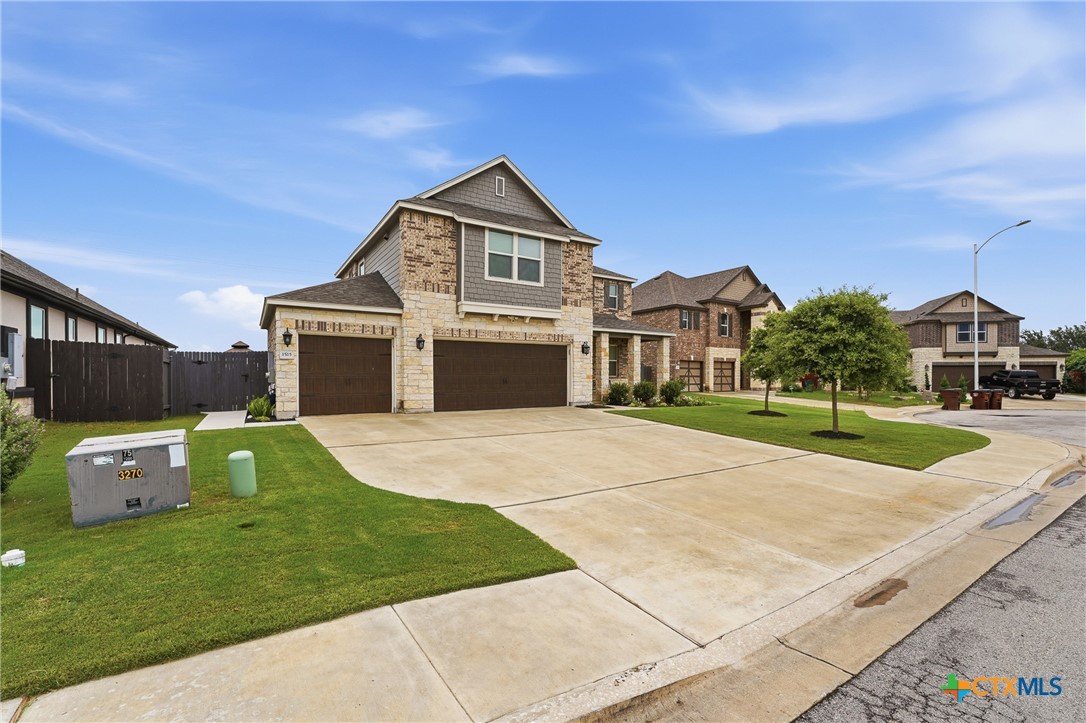 1515 Foxglove Drive