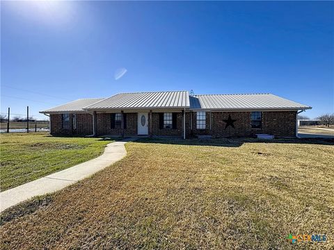 Photo of 685 Heritage Parkway, Axtell, TX 76624 (MLS # 600341)