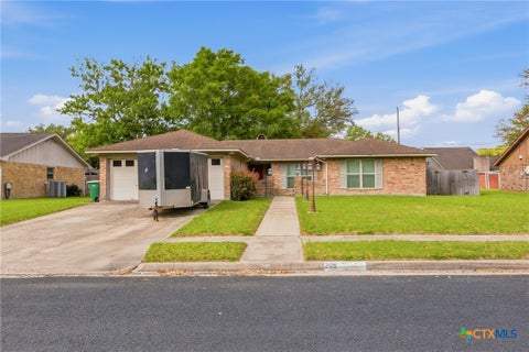 Photo of 205 Westchester Drive, Victoria, TX 77904 (MLS # 626735)