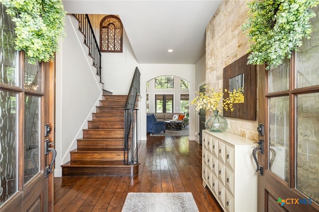 1771 Edgewater Falls