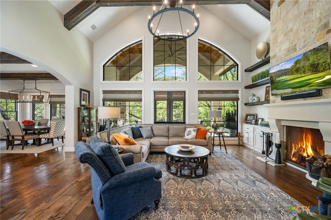 1771 Edgewater Falls