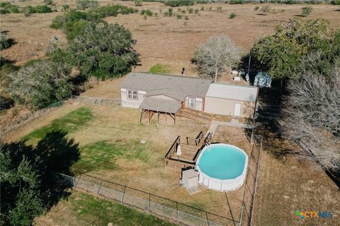 602 Thomaston River Road Cuero TX 77954