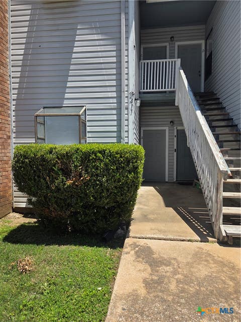 Photo of 2411 W Slaughter Lane, Austin, TX 78748 (MLS # 613830)