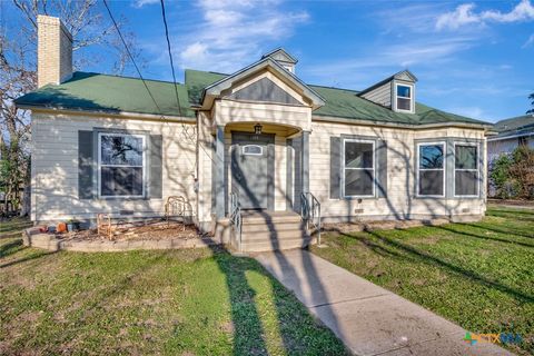 Photo of 1103 Hopkins Street, Yoakum, TX 77995 (MLS # 603364)