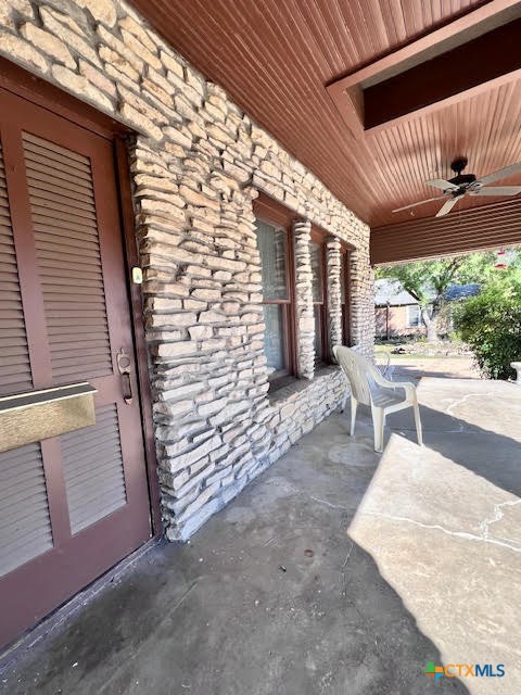 310 W Avenue A Avenue