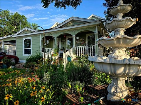 Photo of 1701 Baylor Avenue, Waco, TX 76706 (MLS # 611041)