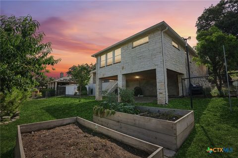 A home in Canyon Lake