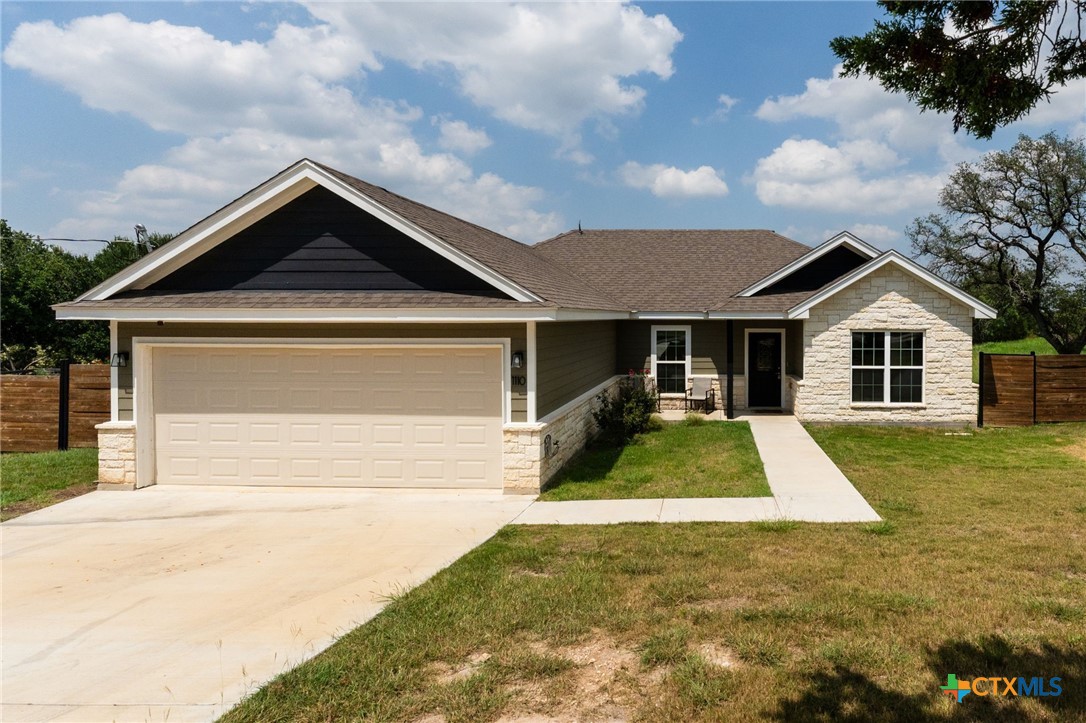 Photo 1 of 35 — 1110 County Road 1045, Lampasas, TX 76550