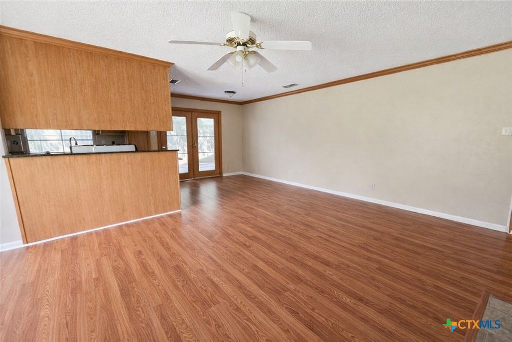 Photo of 1518 Dallas Street, Killeen, TX 76541 (MLS # 610970)