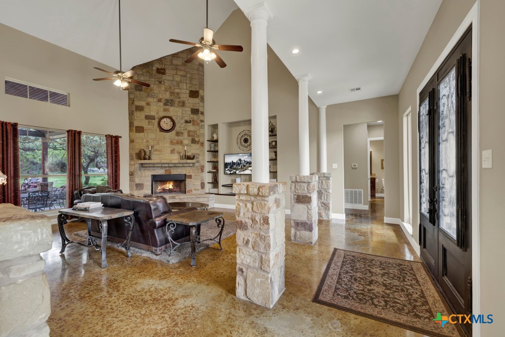 3032 Rolling Oaks Drive