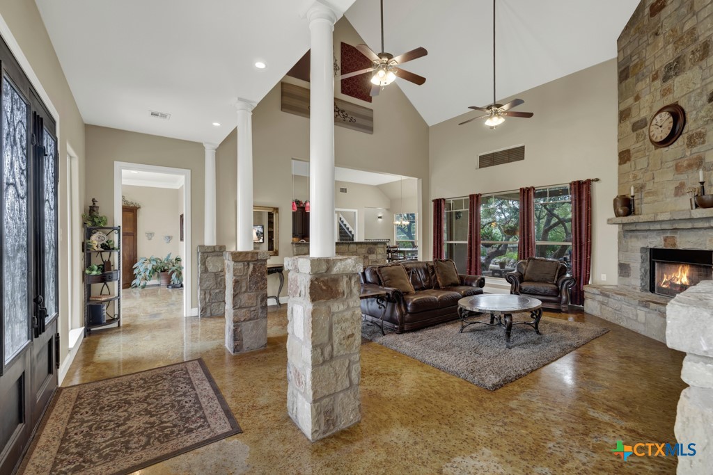 3032 Rolling Oaks Drive