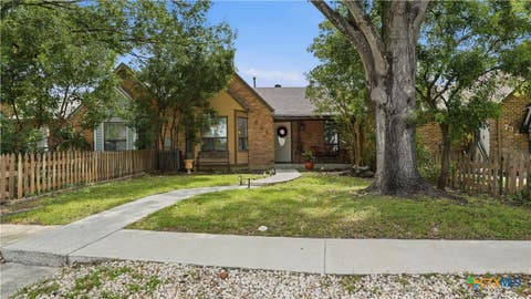 Photo of 734 Summerwood Drive, New Braunfels, TX 78130 (MLS # 615940)