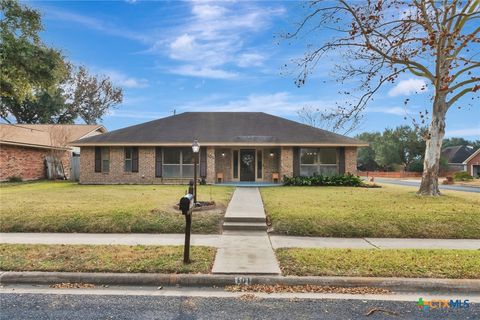 Photo of 101 Kemble Street, Victoria, TX 77904 (MLS # 603297)