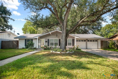 Photo of 731 Willowick Drive, Port Lavaca, TX 77979 (MLS # 626534)