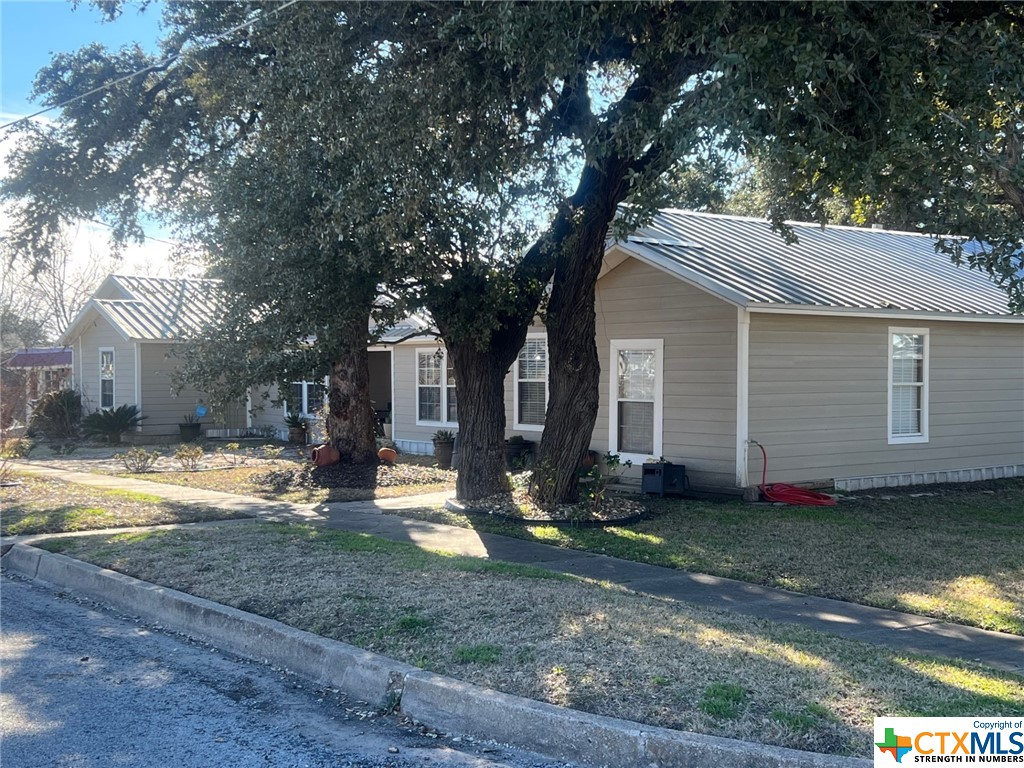 402 Dunn Street
