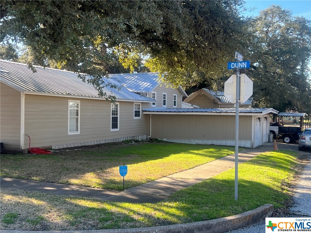 402 Dunn Street