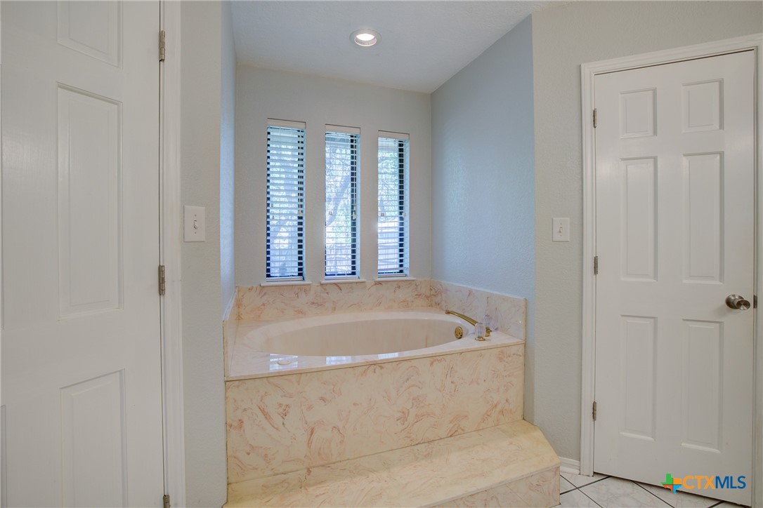 New Braunfels, Texas 78130, United States, 4 Bedrooms Bedrooms, ,3 BathroomsBathrooms,Residential,Active,105611